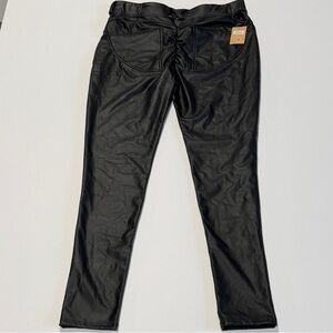 Xl pleather booty jeggings NWT